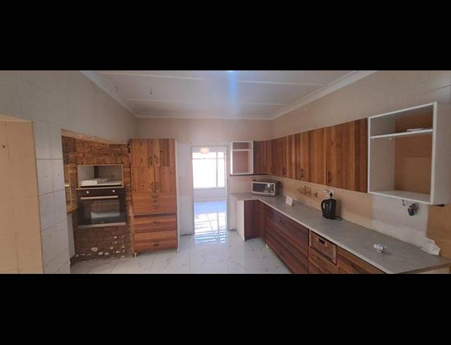 3 BEDROOM PROPERTY TO RENT IN ELSPARK